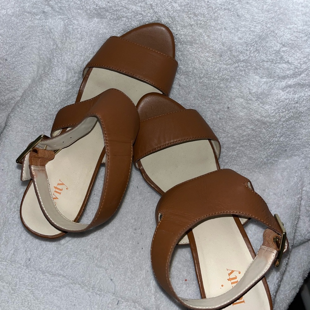 Platform shoes made with comfort in mind! - Picture 4 of 5